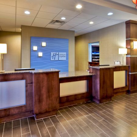 Holiday Inn Express & Suites Oak Ridge By Ihg Bagian luar foto