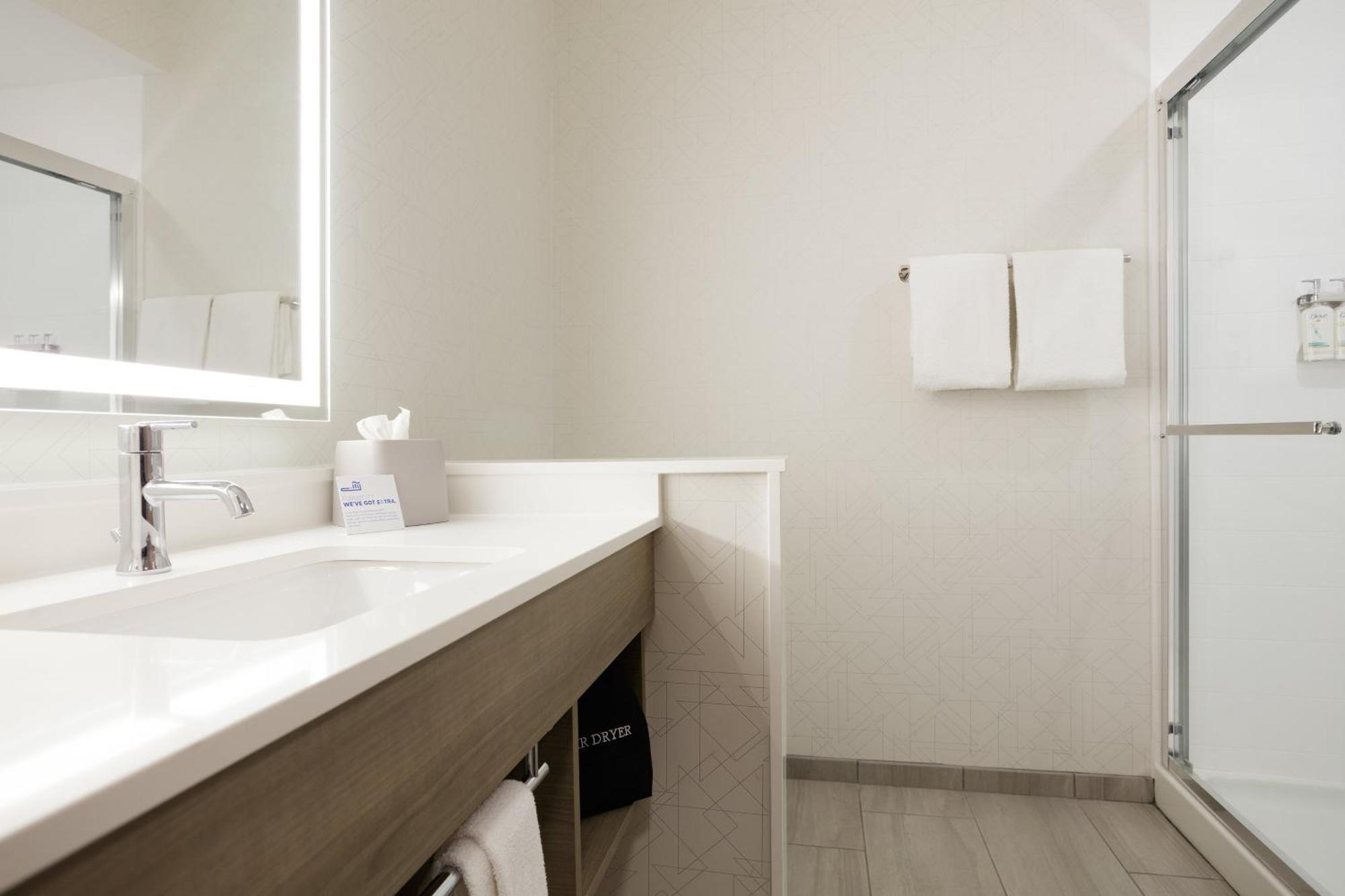 Holiday Inn Express & Suites Oak Ridge By Ihg Bagian luar foto