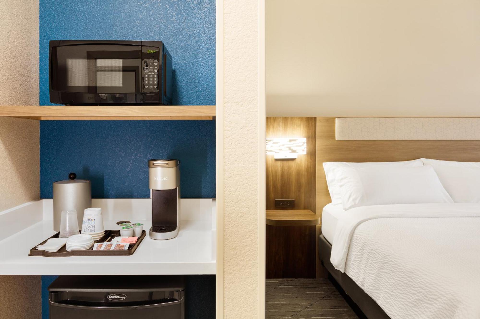 Holiday Inn Express & Suites Oak Ridge By Ihg Bagian luar foto
