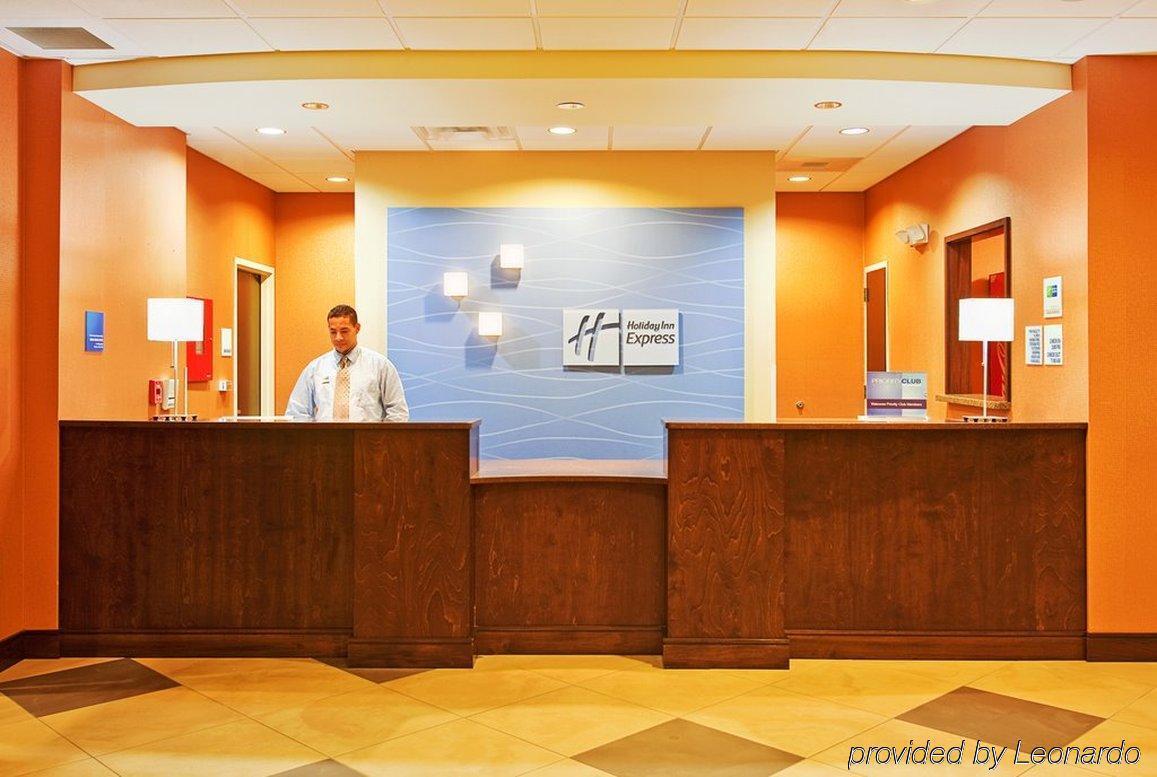 Holiday Inn Express & Suites Oak Ridge By Ihg Bagian luar foto